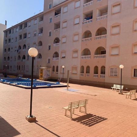 Sunny Appartment With Pool Torrevieja Center Luaran gambar