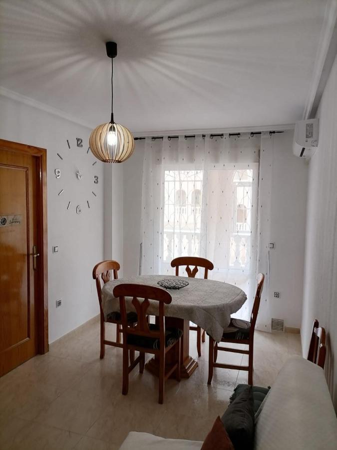 Sunny Appartment With Pool Torrevieja Center Luaran gambar