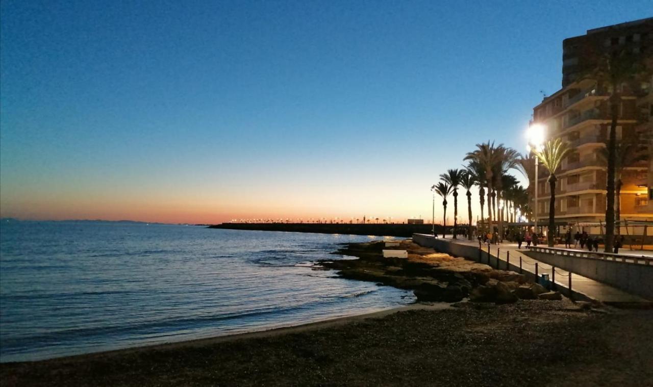 Sunny Appartment With Pool Torrevieja Center Luaran gambar